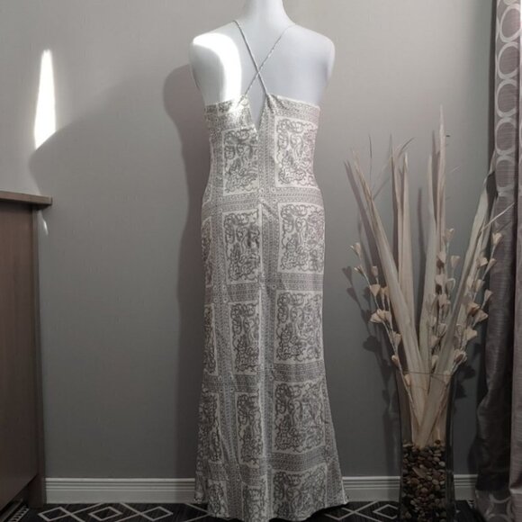 NWT EN SAISON Satin paisley print maxi dress - Picture 6 of 16